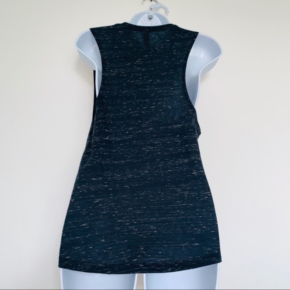 3/$15 BELLA+CANVAS Top - Picture 4 of 6